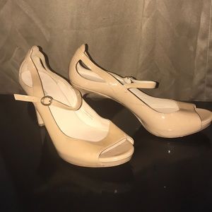 Very nice woman shoes via spiga